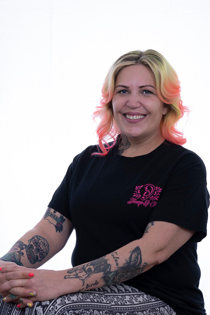 Sharp and chic piercing studio